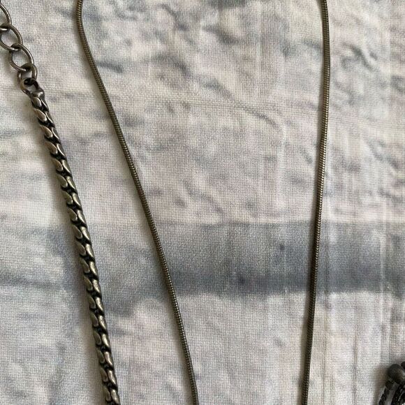 Necklace bundle with 9” chain drop w/single jewels and bracelet w/black pearls - Picture 7 of 10